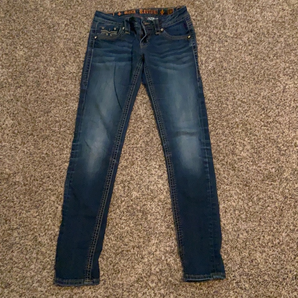 Rock Revival. Size 26x32. Med wash, skinny jeans.